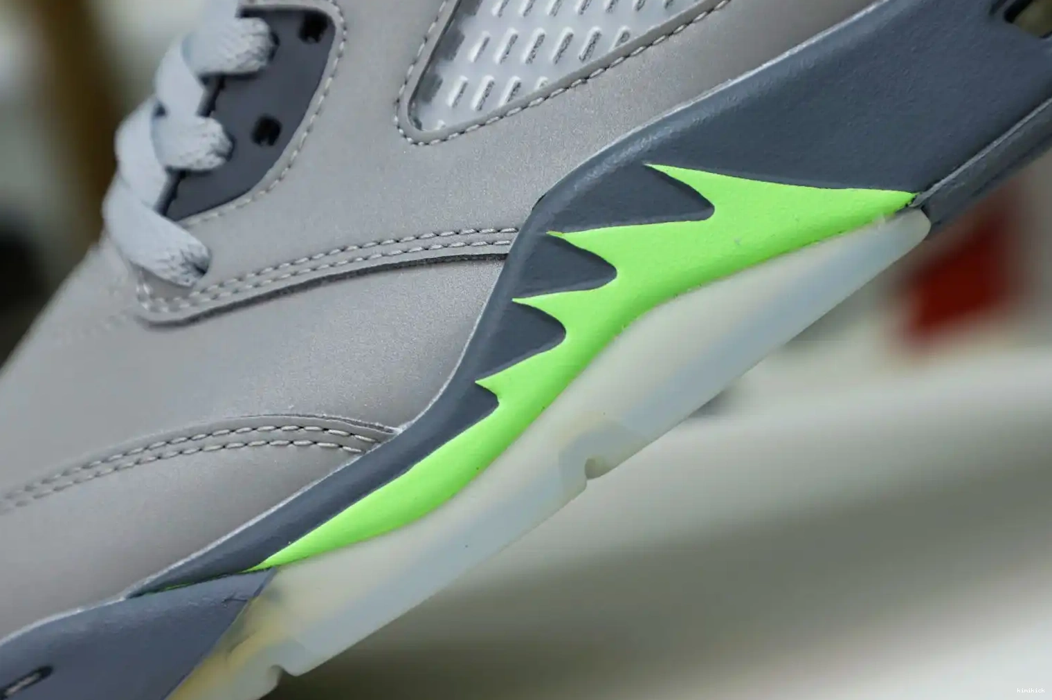 Kimikick 2022 BEAN' 5 RETRO JORDAN 'GREEN AIR 0430